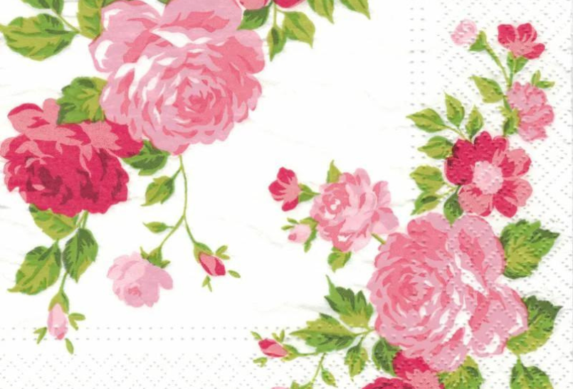 Rosa und rote Rosen mit grünen Blättern auf einem weißen Hintergrund, die an eine klassische Blumenmuster-Serviette erinnern.